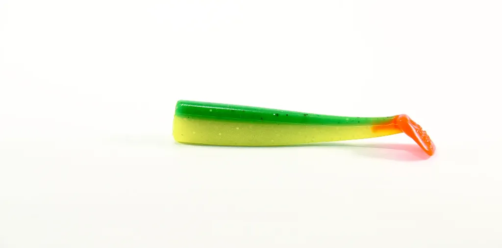 [RS165-560] Roller Shad 165 – 3x Bodies – Orange Tail UV